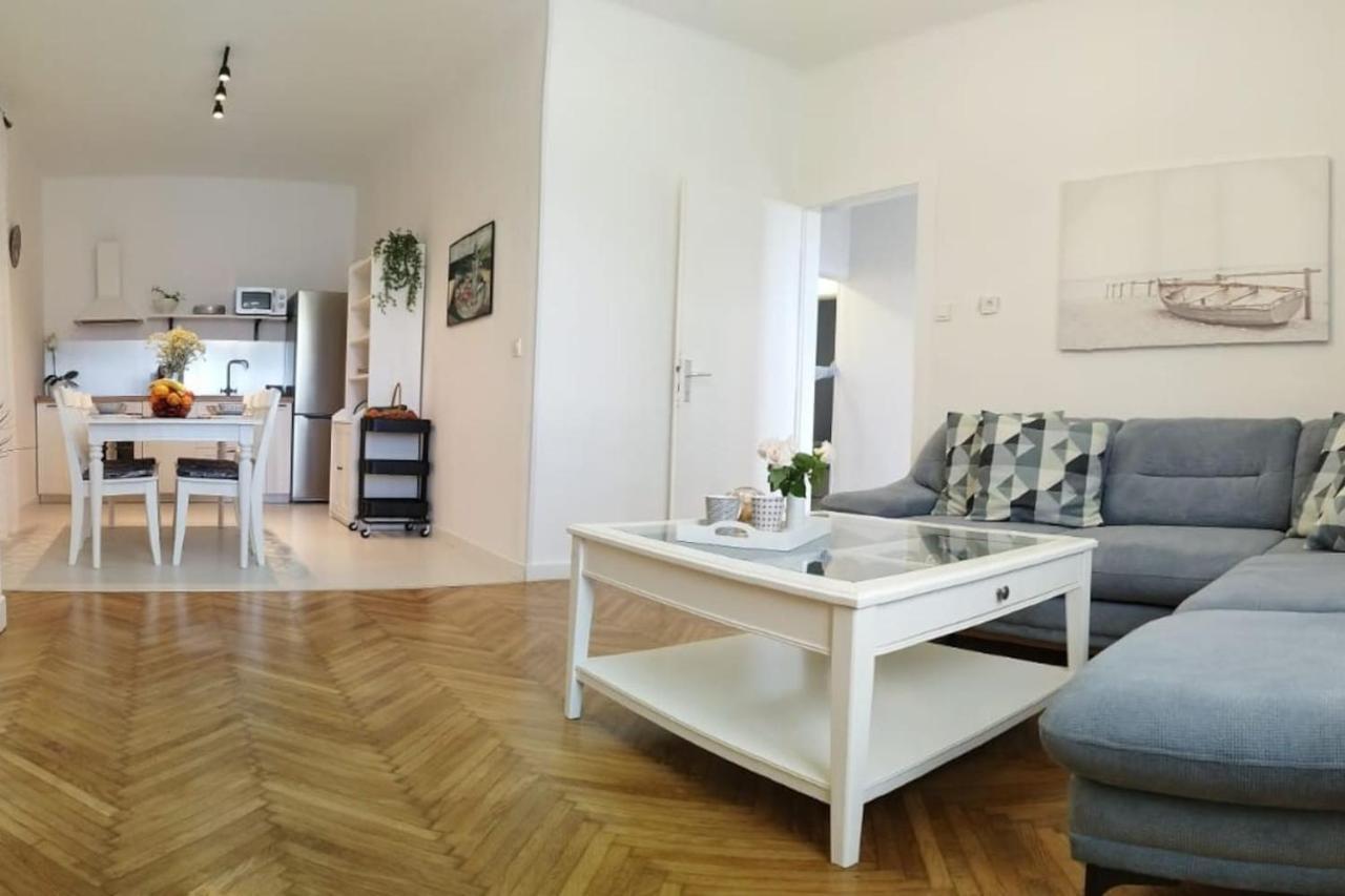 Luxury Apartment Lukas オレビック エクステリア 写真